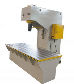Kontrol Elektrik C Frame Hidrolik Tekan 380V Kecepatan Tinggi 16t - 630t
