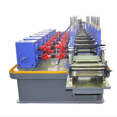 CE Downspout Pipe Roll Forming Machine 50m / mnt Frekuensi Tinggi Dilas