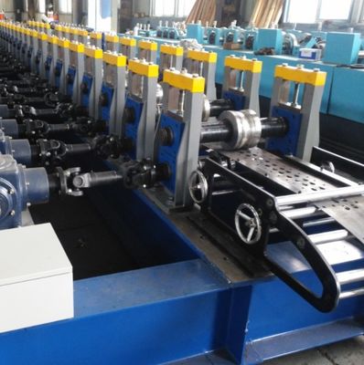 20m / mnt Lembaran Logam Mesin Roll Forming Pallet Rak Hidrolik