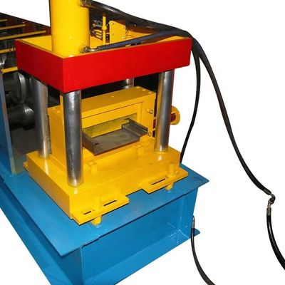 Mesin Pembuat Kusen Pintu Baja Kuning Cr12 Pemotongan Hidrolik