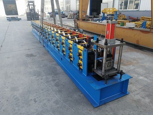 Rak Penyimpanan 50Hz Mesin Roll Forming 25m / mnt Pemotongan Hidrolik Cr12